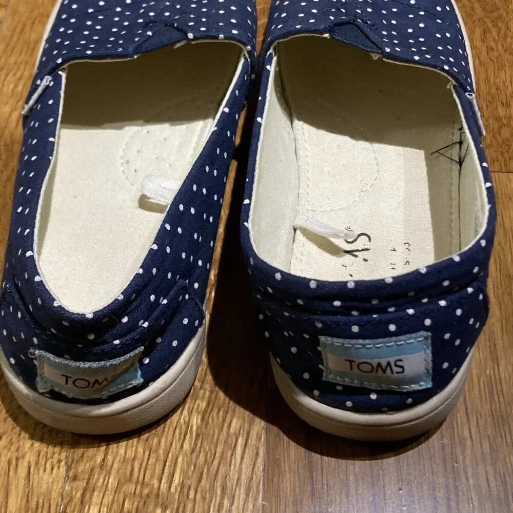 TOMS Girls Navy Blue Polka Dots Slip-on Size 1 Alpargata